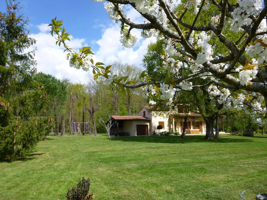 Maison de Vacances MACOU 2 Capdrot Exterior foto